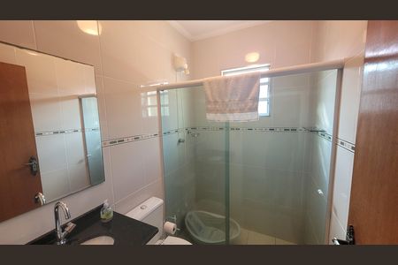 Casa para alugar com 250m², 4 quartos e 2 vagas Casa para alugar com 250m², 4 quartos e 2 vagasBanheiro 2