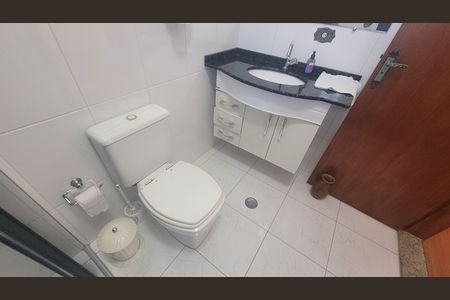 Casa para alugar com 250m², 4 quartos e 2 vagas Casa para alugar com 250m², 4 quartos e 2 vagasBanheiro da Suíte