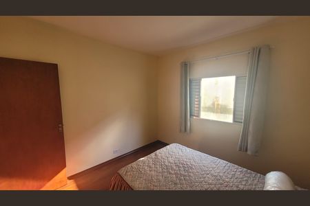 Casa para alugar com 250m², 4 quartos e 2 vagas Casa para alugar com 250m², 4 quartos e 2 vagasQuarto 1