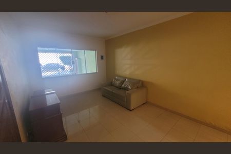 Casa para alugar com 250m², 4 quartos e 2 vagas Casa para alugar com 250m², 4 quartos e 2 vagasSala