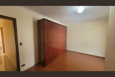 Suite de casa à venda com 4 quartos, 250m² em Jardim Catarina, São Paulo