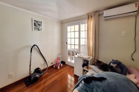 Casa de condomínio à venda com 240m², 4 quartos e 1 vaga Casa de condomínio à venda com 240m², 4 quartos e 1 vagaQuarto 2