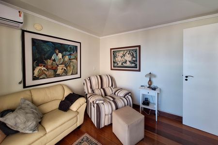 Casa de condomínio à venda com 240m², 4 quartos e 1 vaga Casa de condomínio à venda com 240m², 4 quartos e 1 vagaQuarto 1