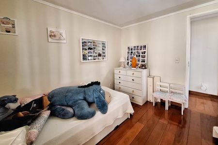 Casa de condomínio à venda com 240m², 4 quartos e 1 vaga Casa de condomínio à venda com 240m², 4 quartos e 1 vagaQuarto 2