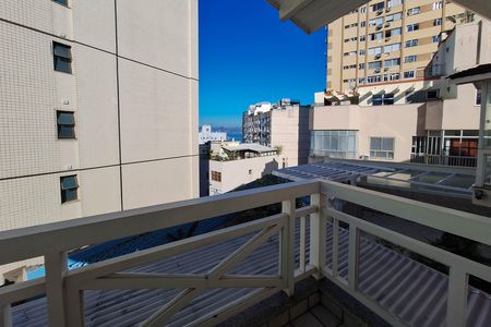 Casa de condomínio à venda com 240m², 4 quartos e 1 vaga Casa de condomínio à venda com 240m², 4 quartos e 1 vagaSuíte 1