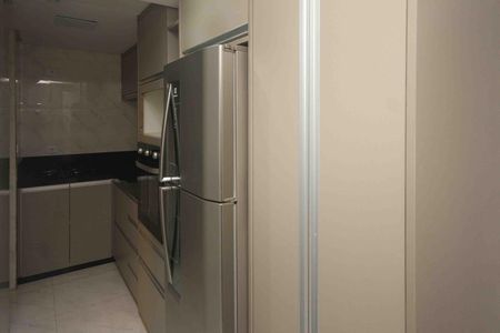 Cozinha de apartamento para alugar com 2 quartos, 47m² em Jardim Dona Sinha, São Paulo