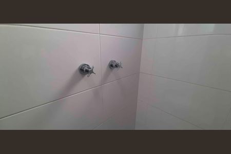 Apartamento à venda com 52m², 2 quartos e 1 vagaBanheiro Social