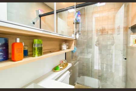 Banheiro de apartamento para alugar com 2 quartos, 39m² em Vila Ré, São Paulo