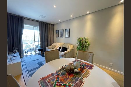 Apartamento à venda com 3 quartos, 77m² em Conjunto Promorar Raposo Tavares, São Paulo