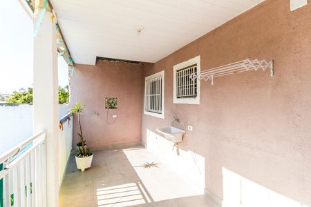 Área de Serviço de casa para alugar com 2 quartos, 70m² em Jardim Cecilia Cristina, Carapicuíba