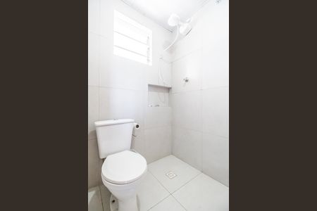 Banheiro de casa para alugar com 2 quartos, 70m² em Jardim Cecilia Cristina, Carapicuíba