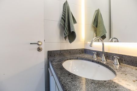 Apartamento à venda com 58m², 2 quartos e 1 vagaBanheiro Social 