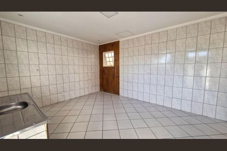Cozinha de casa para alugar com 3 quartos, 106m² em Parque Sao Jose, São Paulo