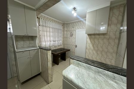 Cozinha de apartamento para alugar com 2 quartos, 80m² em Itararé, São Vicente