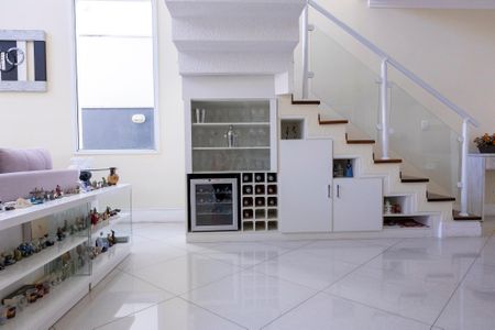 Casa para alugar com 350m², 4 quartos e 4 vagas