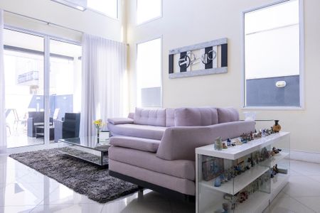 Casa para alugar com 350m², 4 quartos e 4 vagas