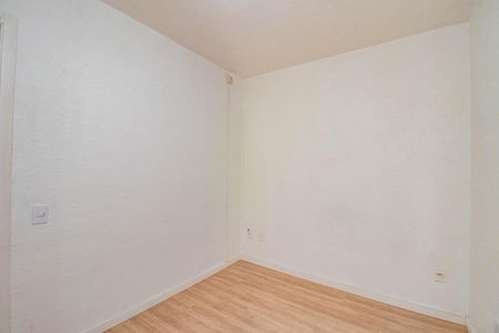 Quarto 1 de apartamento para alugar com 2 quartos, 41m² em Mário Quintana, Porto Alegre