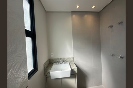 Apartamento para alugar com 112m², 2 quartos e 2 vagas Apartamento para alugar com 112m², 2 quartos e 2 vagasBanheiro da Suíte 1
