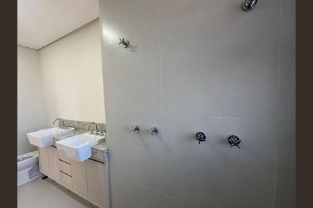 Apartamento para alugar com 112m², 2 quartos e 2 vagas Apartamento para alugar com 112m², 2 quartos e 2 vagasBanheiro da Suíte 2