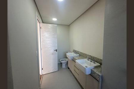 Apartamento para alugar com 112m², 2 quartos e 2 vagas Apartamento para alugar com 112m², 2 quartos e 2 vagasBanheiro da Suíte 2