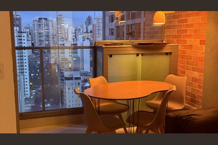 Studio para alugar com 38m², 1 quarto e 1 vaga Studio para alugar com 38m², 1 quarto e 1 vagaSala de Jantar