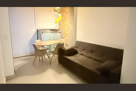 Sala de kitnet/studio para alugar com 1 quarto, 38m² em Perdizes, São Paulo