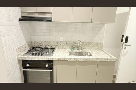 Studio para alugar com 38m², 1 quarto e 1 vaga Studio para alugar com 38m², 1 quarto e 1 vagaCozinha