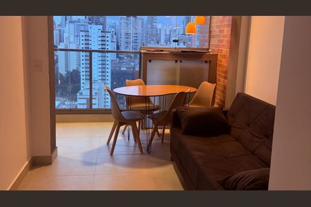 Studio para alugar com 38m², 1 quarto e 1 vaga Studio para alugar com 38m², 1 quarto e 1 vagaSala de Jantar