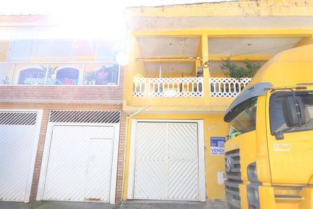 Casa à venda com 142m², 2 quartos e 3 vagasFachada do imóvel - Placa grande instalada na fachada do imóvel no dia 30.06.2026 - Código da placa: UKLP-590