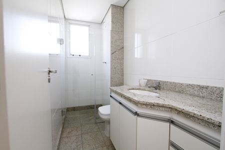 Apartamento para alugar com 125m², 3 quartos e 2 vagasBanheiro Social