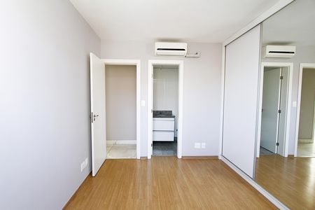 Apartamento para alugar com 125m², 3 quartos e 2 vagasQuarto 3 - Suíte