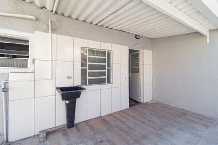 Casa para alugar com 45m², 1 quarto e 1 vaga Casa para alugar com 45m², 1 quarto e 1 vagaÁrea de serviço