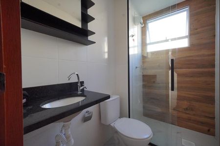Banheiro de apartamento para alugar com 2 quartos, 46m² em São Sebastiao, Palhoça
