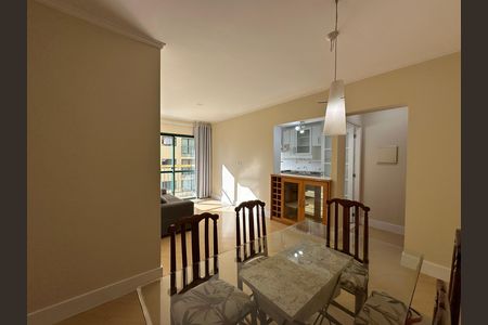 Apartamento para alugar com 90m², 3 quartos e 2 vagasSala
