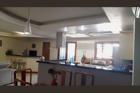 Cozinha de casa para alugar com 3 quartos, 183m² em Jardim Itu, Porto Alegre