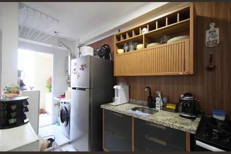 Cozinha de apartamento à venda com 2 quartos, 62m² em Chácara Agrindus, Taboão da Serra