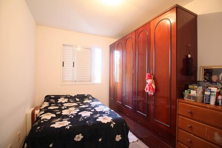 Quarto de apartamento à venda com 2 quartos, 62m² em Chácara Agrindus, Taboão da Serra