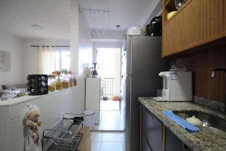 Cozinha de apartamento à venda com 2 quartos, 62m² em Chácara Agrindus, Taboão da Serra
