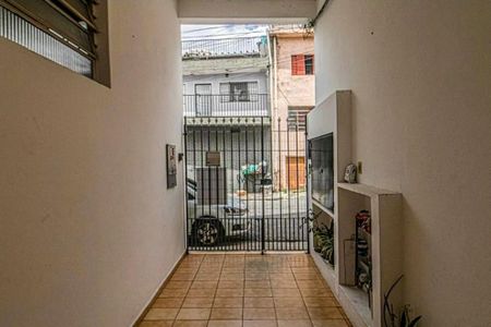 Casa para alugar com 332m², 9 quartos e 6 vagas Casa para alugar com 332m², 9 quartos e 6 vagasEntrada