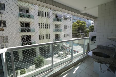 Apartamento à venda com 59m², 2 quartos e 1 vagaVaranda