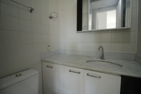 Apartamento à venda com 59m², 2 quartos e 1 vagaBanheiro da Suíte 2