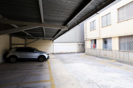 Garagem de apartamento à venda com 3 quartos, 119m² em Santa Efigênia, Belo Horizonte