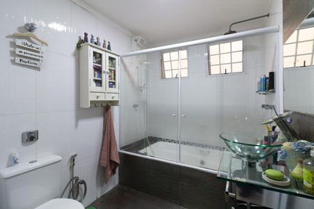 Banheiro de casa à venda com 2 quartos, 160m² em Jardim Rosa Maria, São Paulo