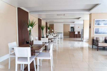 Apartamento à venda com 73m², 2 quartos e 1 vaga Apartamento à venda com 73m², 2 quartos e 1 vagaÁrea comum - Salão de festas