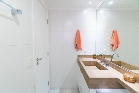 Apartamento à venda com 73m², 2 quartos e 1 vaga Apartamento à venda com 73m², 2 quartos e 1 vagaBanheiro da Suíte