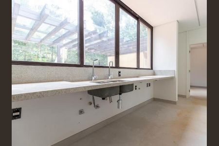 Casa de condomínio à venda com 734m², 5 quartos e 4 vagas Casa de condomínio à venda com 734m², 5 quartos e 4 vagasFoto 16