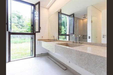 Casa de condomínio à venda com 734m², 5 quartos e 4 vagas Casa de condomínio à venda com 734m², 5 quartos e 4 vagasFoto 22