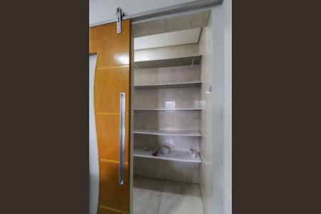 Despensa de casa para alugar com 3 quartos, 170m² em Vila Verde, São Paulo