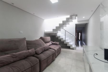 Casa para alugar com 3 quartos, 170m² em Vila Verde, São Paulo