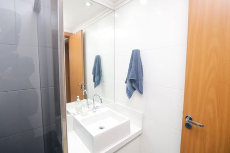 Apartamento à venda com 49m², 2 quartos e 2 vagas Apartamento à venda com 49m², 2 quartos e 2 vagasBanheiro Social